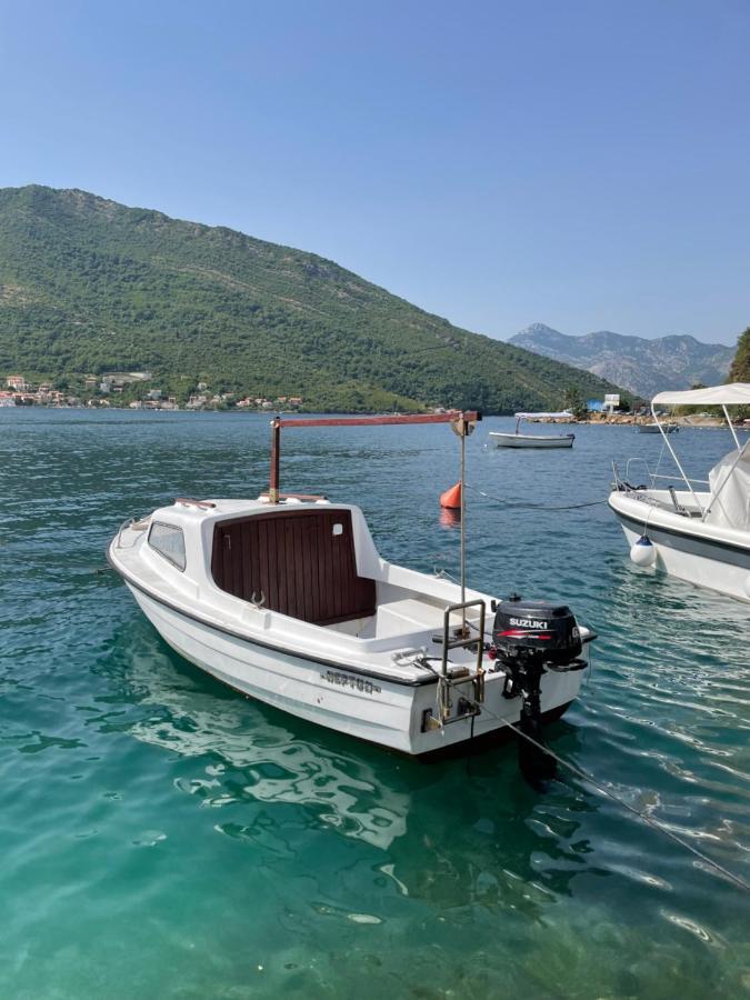Apartmani Ivana Tivat Exteriör bild