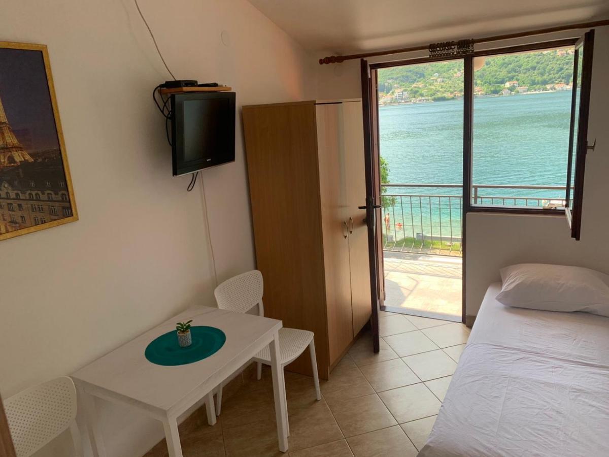 Apartmani Ivana Tivat Exteriör bild