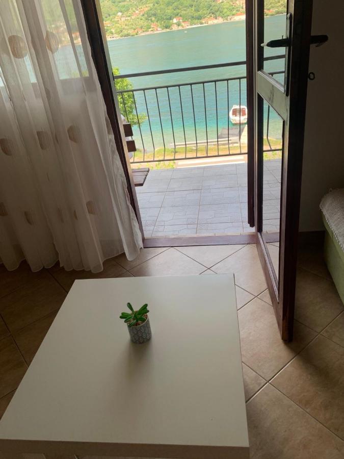 Apartmani Ivana Tivat Exteriör bild