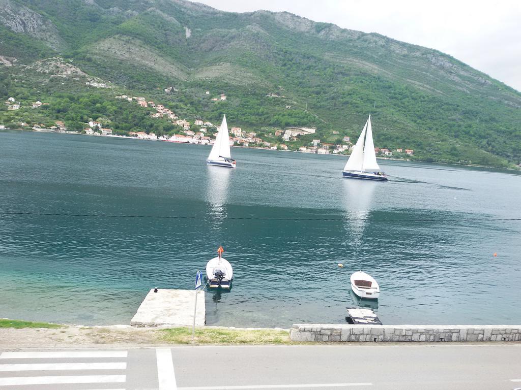 Apartmani Ivana Tivat Exteriör bild