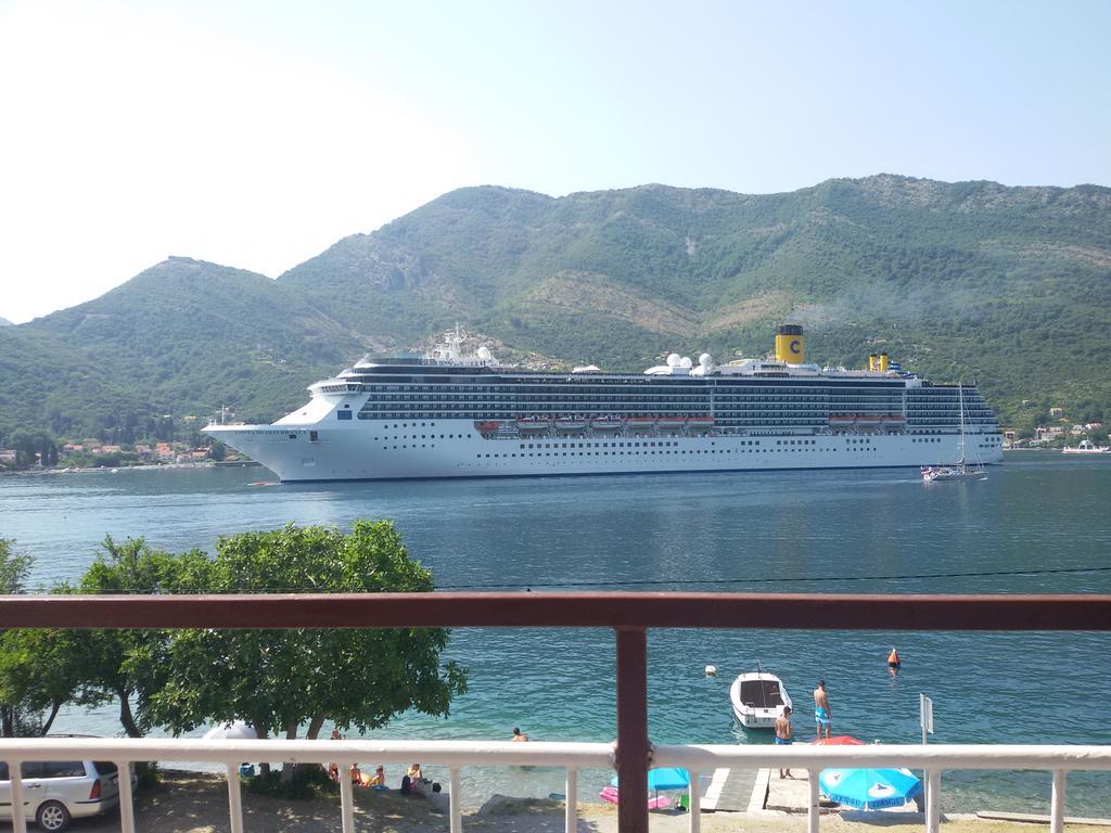 Apartmani Ivana Tivat Exteriör bild