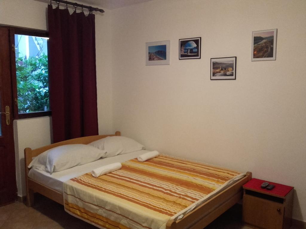 Apartmani Ivana Tivat Exteriör bild